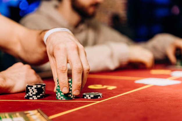 Live Blackjack table on kumbang4d mobile showing dealer and player cards